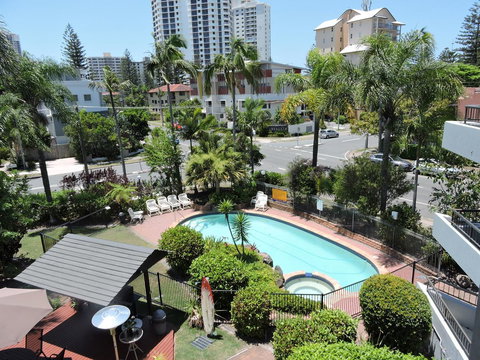 Grangewood Court Apartments - Holiday Sunshine Coast 0