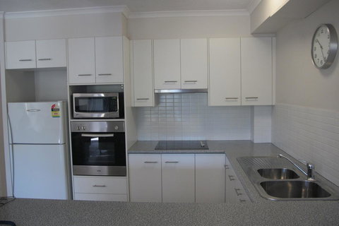 Grangewood Court Apartments - Holiday Sunshine Coast 3
