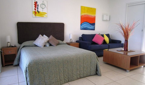 Waterview Airlie Beach - Sunshine Coast Tourism 32