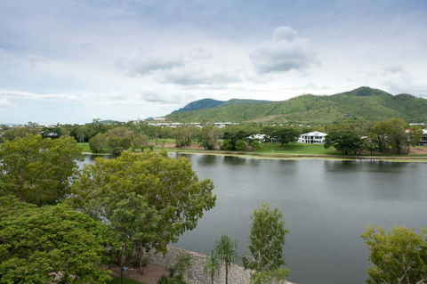 Jacana Apartments - Holiday Sunshine Coast 10