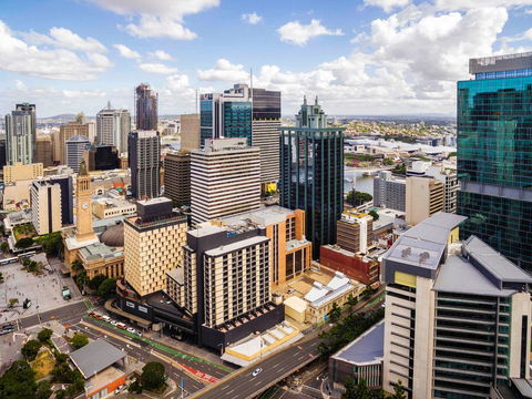 Pullman Brisbane King George Square - Sunshine Coast Tourism 0