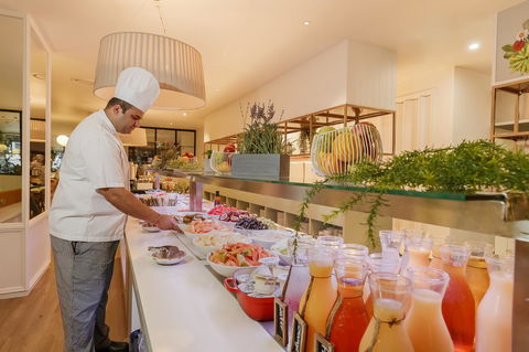 Pullman Brisbane King George Square - Sunshine Coast Tourism 11