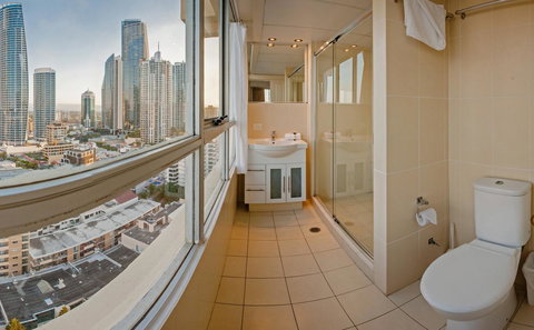 Chateau Beachside Resort - Sunshine Coast Tourism 30