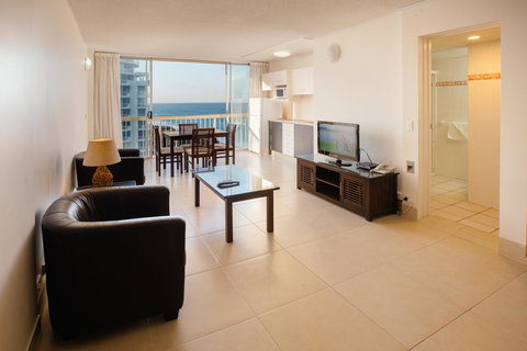 Chateau Beachside Resort - Sunshine Coast Tourism 17