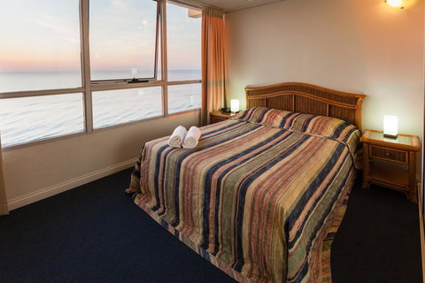 Chateau Beachside Resort - Sunshine Coast Tourism 26