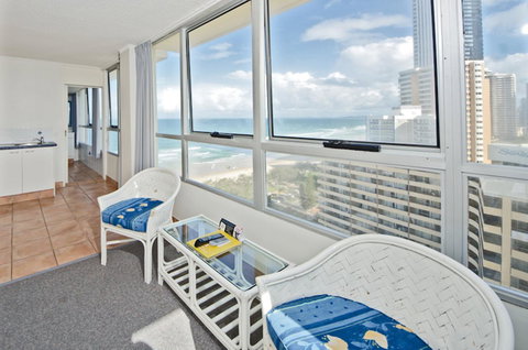 Chateau Beachside Resort - Sunshine Coast Tourism 11