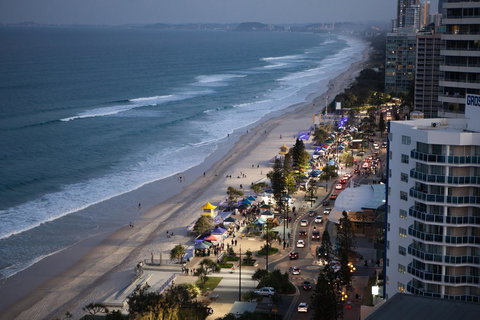 Chateau Beachside Resort - Sunshine Coast Tourism 3