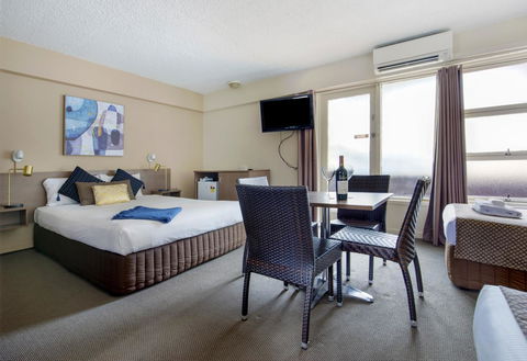 The Metropolitan Spring Hill - Sunshine Coast Tourism 22