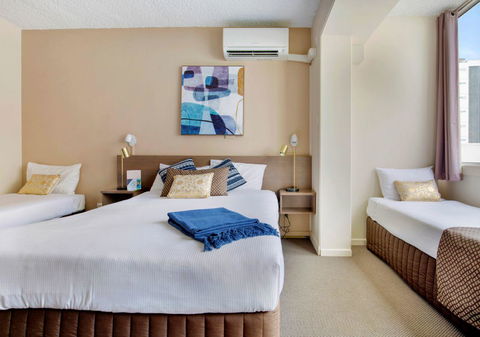 The Metropolitan Spring Hill - Sunshine Coast Tourism 14