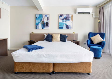 The Metropolitan Spring Hill - Sunshine Coast Tourism 5