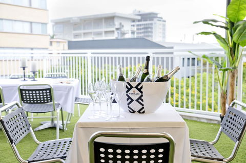 The Metropolitan Spring Hill - Sunshine Coast Tourism 32