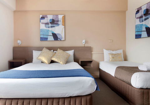 The Metropolitan Spring Hill - Sunshine Coast Tourism 17