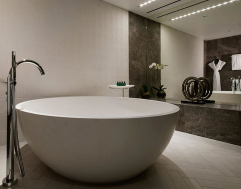 Sofitel Brisbane Central - Holiday Sunshine Coast 7