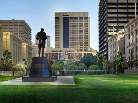 Sofitel Brisbane Central - Holiday Sunshine Coast 0