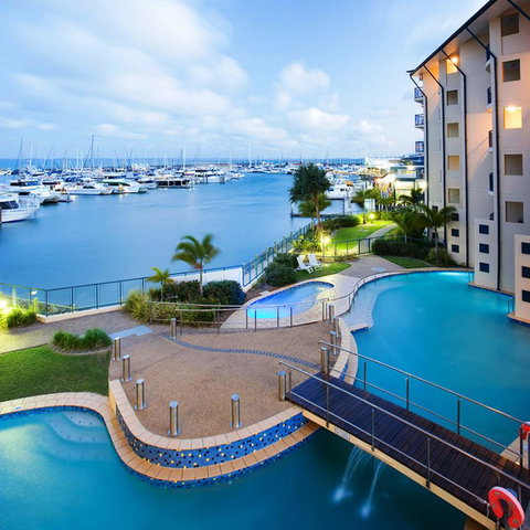 Mantra Hervey Bay - Sunshine Coast Tourism 0