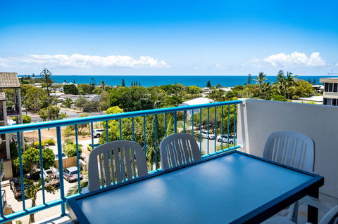 Burgess @ Kings Beach Apartments - Sunshine Coast Tourism 25