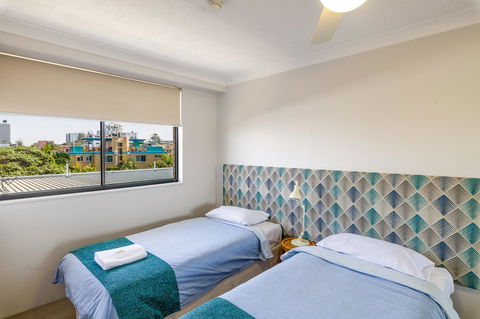 Burgess @ Kings Beach Apartments - Sunshine Coast Tourism 38