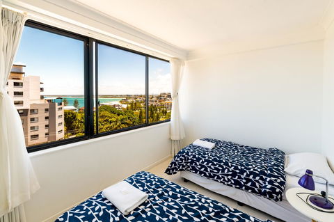 Burgess @ Kings Beach Apartments - Sunshine Coast Tourism 19