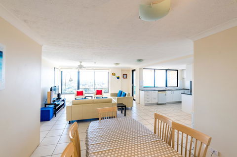 Burgess @ Kings Beach Apartments - Sunshine Coast Tourism 7