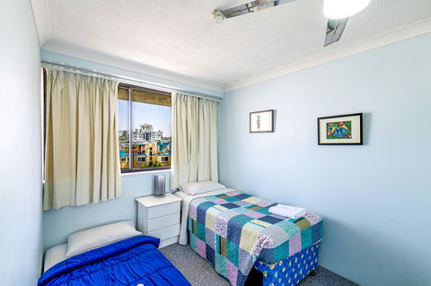 Burgess @ Kings Beach Apartments - Sunshine Coast Tourism 27