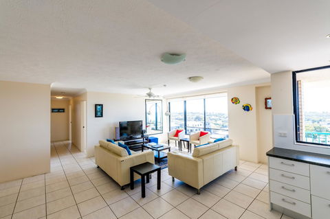 Burgess @ Kings Beach Apartments - Sunshine Coast Tourism 6