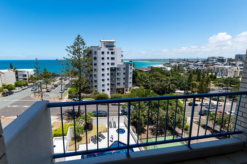 Burgess @ Kings Beach Apartments - Sunshine Coast Tourism 24