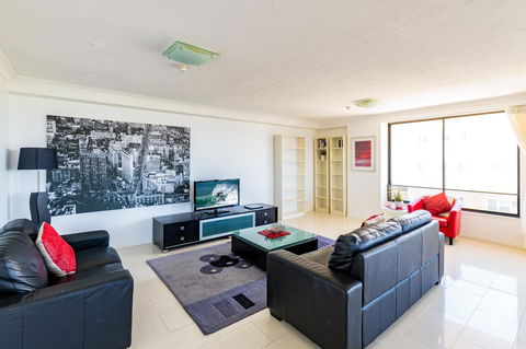 Burgess @ Kings Beach Apartments - Sunshine Coast Tourism 11