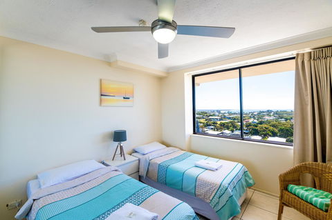 Burgess @ Kings Beach Apartments - Sunshine Coast Tourism 4