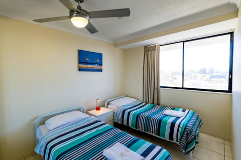 Burgess @ Kings Beach Apartments - Sunshine Coast Tourism 3
