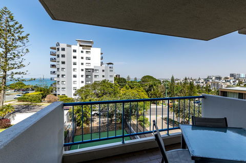 Burgess @ Kings Beach Apartments - Sunshine Coast Tourism 35
