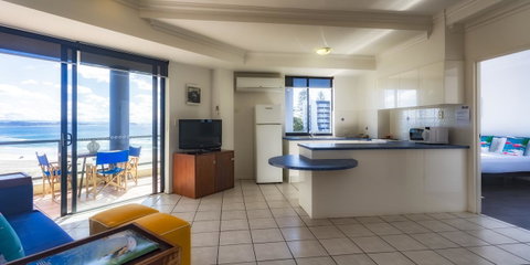 Komune Resort And Beach Club Greenmount Beach - Sunshine Coast Tourism 38