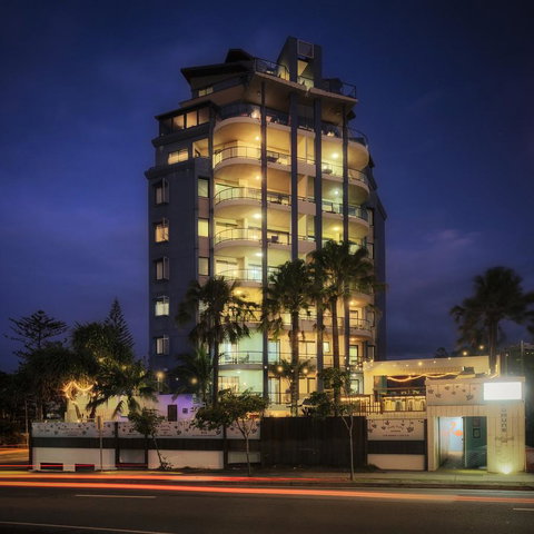 Komune Resort And Beach Club Greenmount Beach - Sunshine Coast Tourism 15
