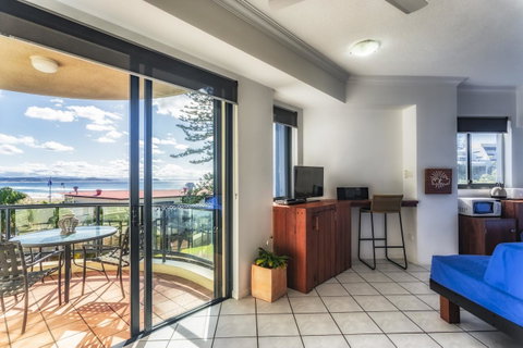 Komune Resort And Beach Club Greenmount Beach - Sunshine Coast Tourism 13