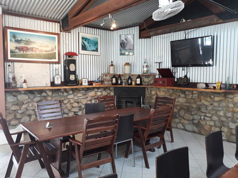 Speewah Country Tavern - Sunshine Coast Tourism 11