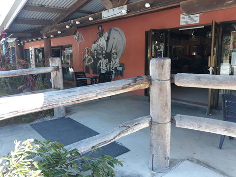 Speewah Country Tavern - Sunshine Coast Tourism 7