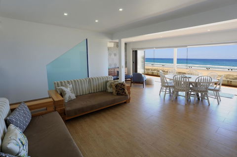 Bilinga Beach Motel - Sunshine Coast Tourism 10