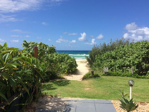 Bilinga Beach Motel - Sunshine Coast Tourism 34