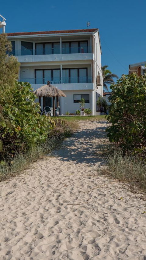 Bilinga Beach Motel - Sunshine Coast Tourism 20