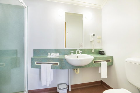 Downs Motel - Holiday Sunshine Coast 8