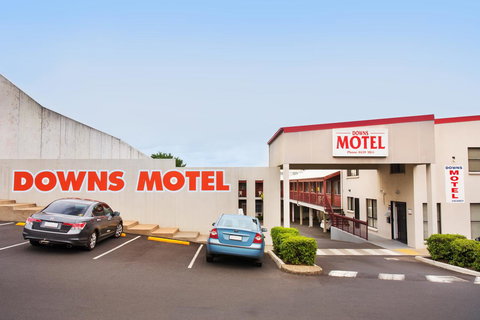 Downs Motel - Holiday Sunshine Coast 24