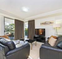 On the Bay Apartments - Holiday Sunshine Coast