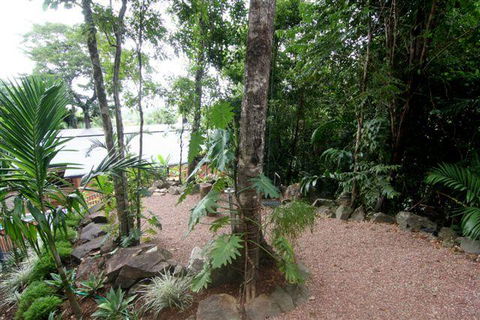 Cairns Rainforest Retreat - Holiday Sunshine Coast 10