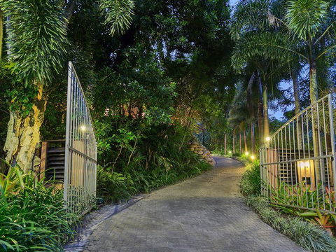 Cairns Rainforest Retreat - Holiday Sunshine Coast 2