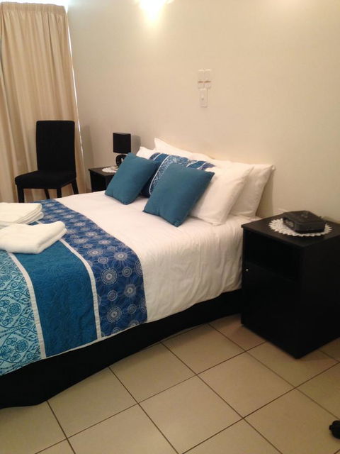 Black Marlin Motel - Sunshine Coast Tourism 7