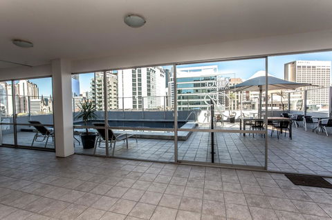 Ridge Apartment Hotel - Sunshine Coast Tourism 42