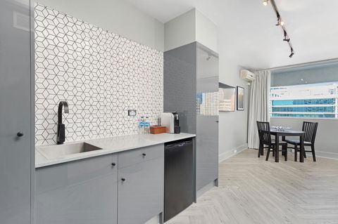 Ridge Apartment Hotel - Sunshine Coast Tourism 35