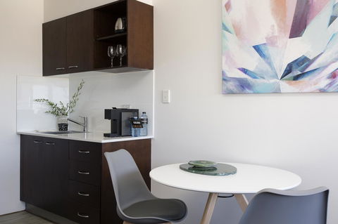 Ridge Apartment Hotel - Sunshine Coast Tourism 20