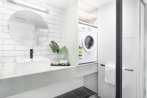 Ridge Apartment Hotel - Sunshine Coast Tourism 34