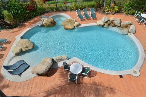 Cairns Queenslander Hotel & Apartments - Sunshine Coast Tourism 4