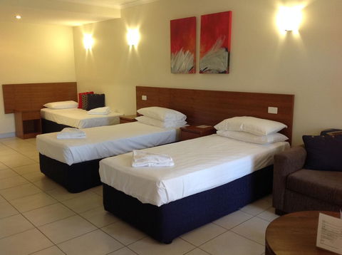 Cairns Queenslander Hotel & Apartments - Sunshine Coast Tourism 28